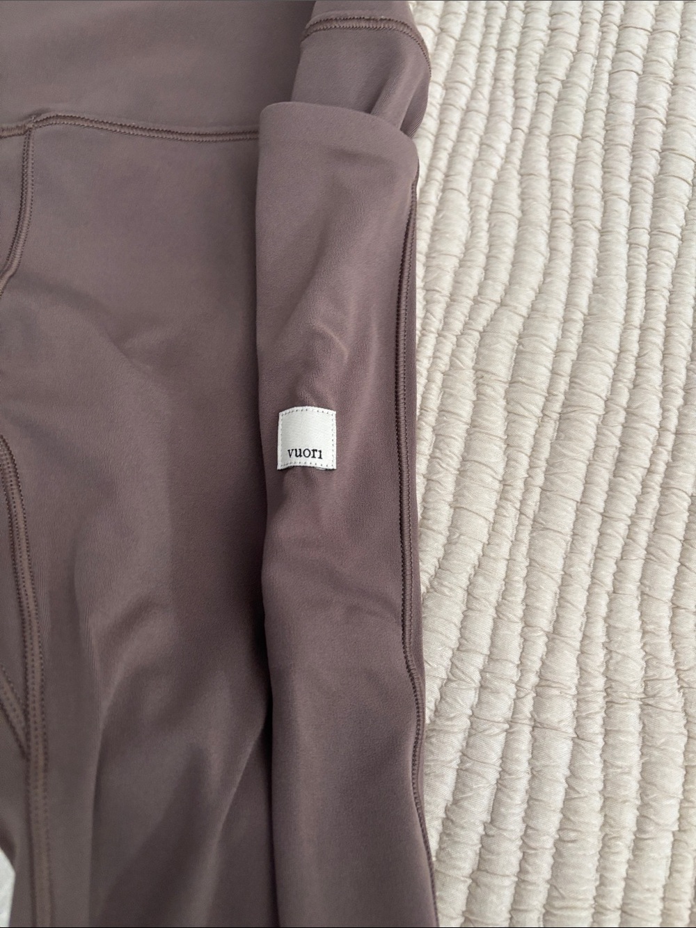 Vuori leggings with pockets 25” - Picture 2 of 4